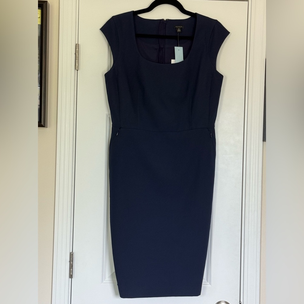 NWT Ann Taylor Scoop Neck Sheath Dress in Curvy Fit - Picture 3 of 8